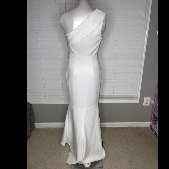 NWT Black Halo Cadencia One Shoulder Gown$575 - Picture 8 of 10